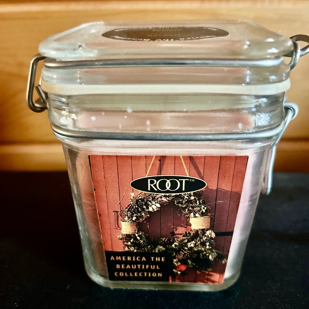 Root America the Beautiful Layered Candle